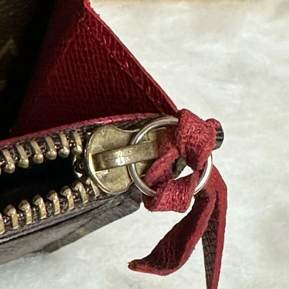 💯Authentic Louis Vuitton Emilie Monogram Long Wallet🍀 - Picture 8 of 17